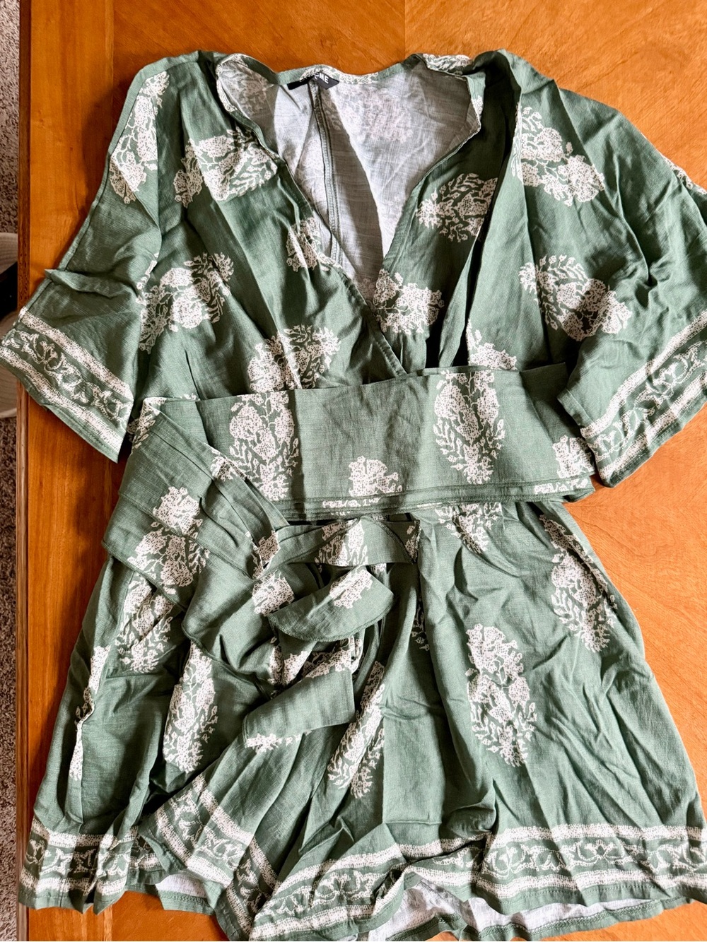 ChicMe romper Large - Picture 2 of 2